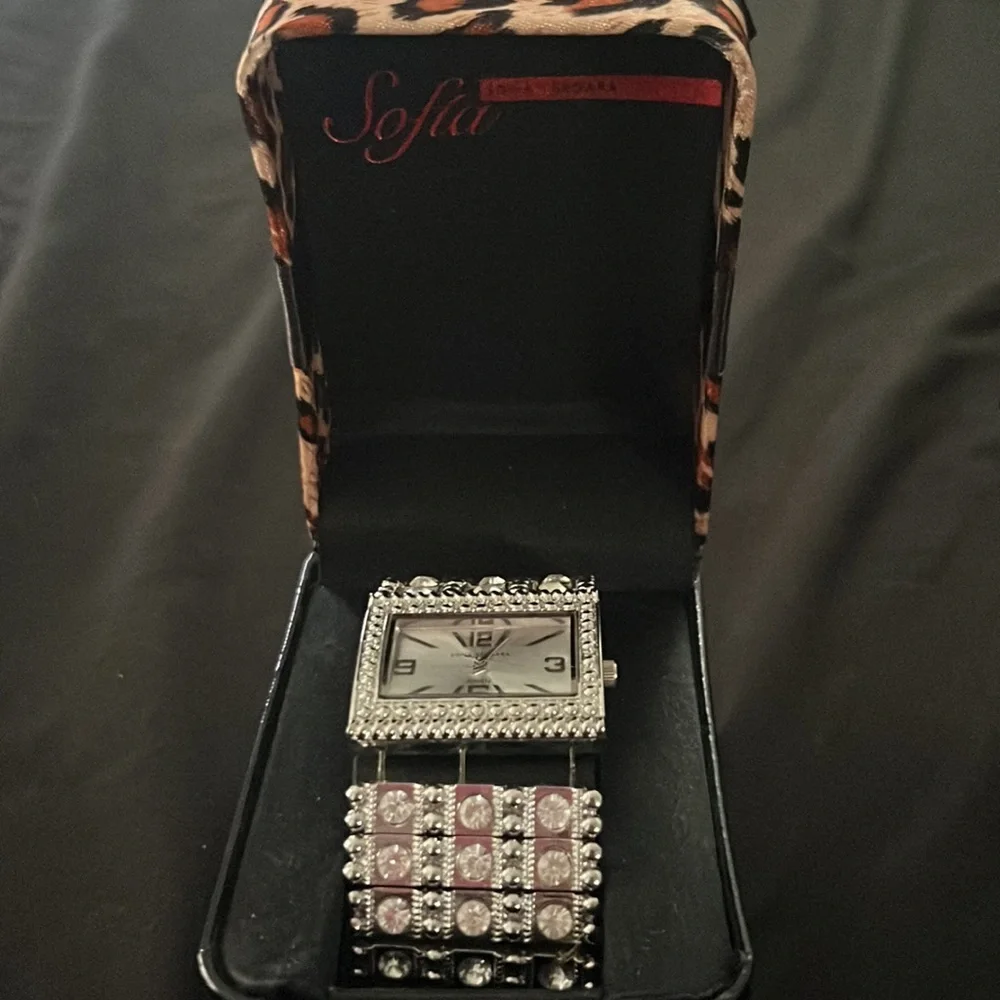 Watch - Picture 2 of 2